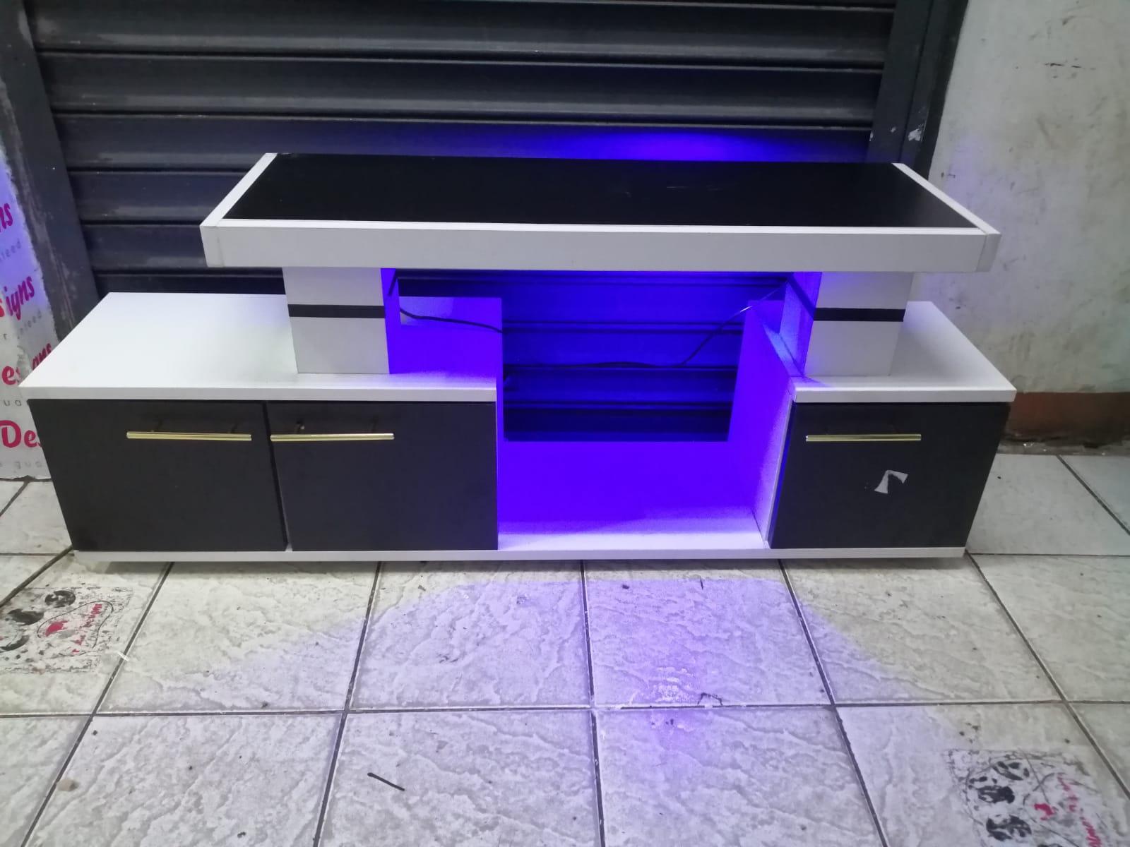 Modern Instabul 5.5ft TV stand