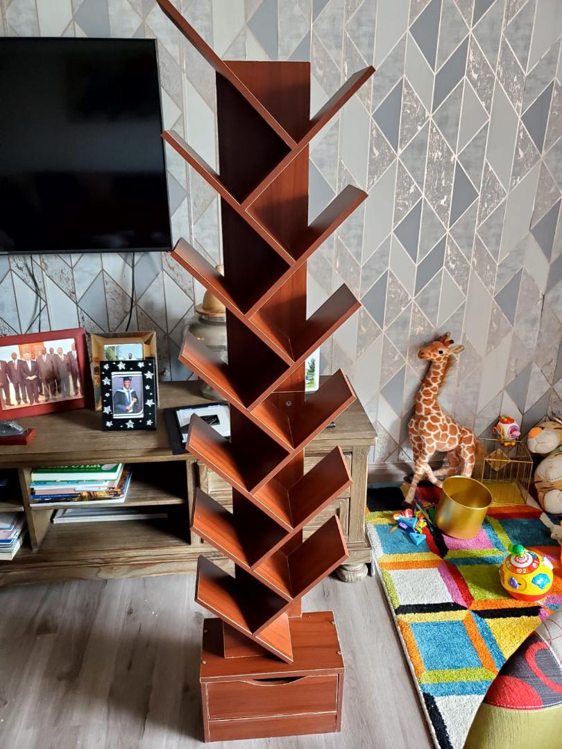 *💢 Tree Bookshelf*
 ◾Has a lower drawercase
◾ Color : Dark brown& white
◾It's made of bamboo
 Can be used as a bookshelf, for decor, display