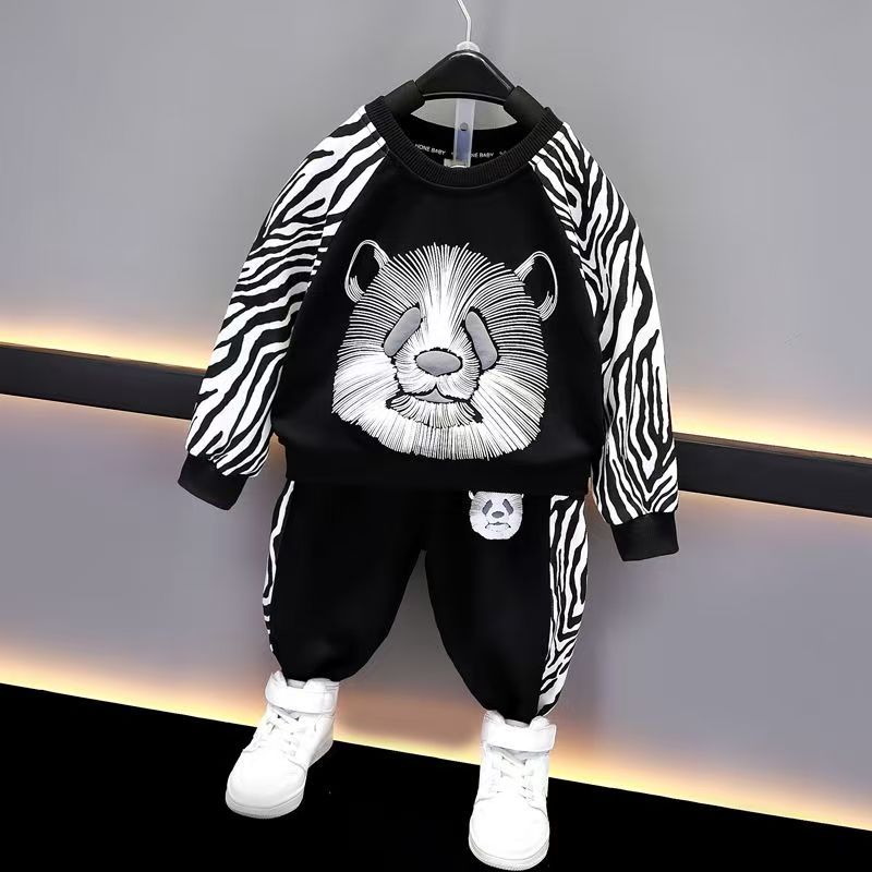 New children's hoodie and children's clothing set for babies in spring and autumn handsome and fashionable children's clothing set for boys in autumn