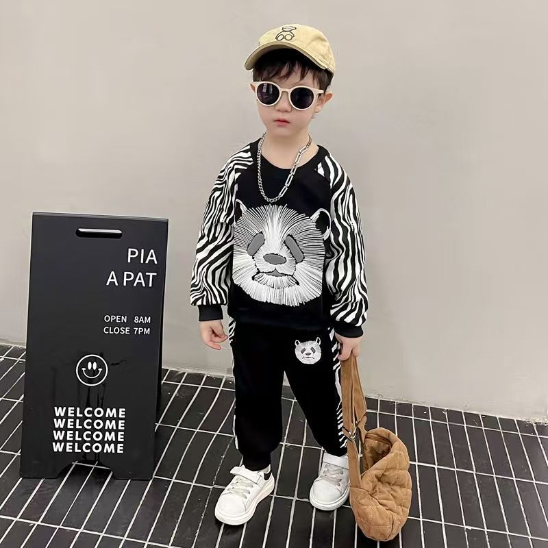 New children's hoodie and children's clothing set for babies in spring and autumn handsome and fashionable children's clothing set for boys in autumn