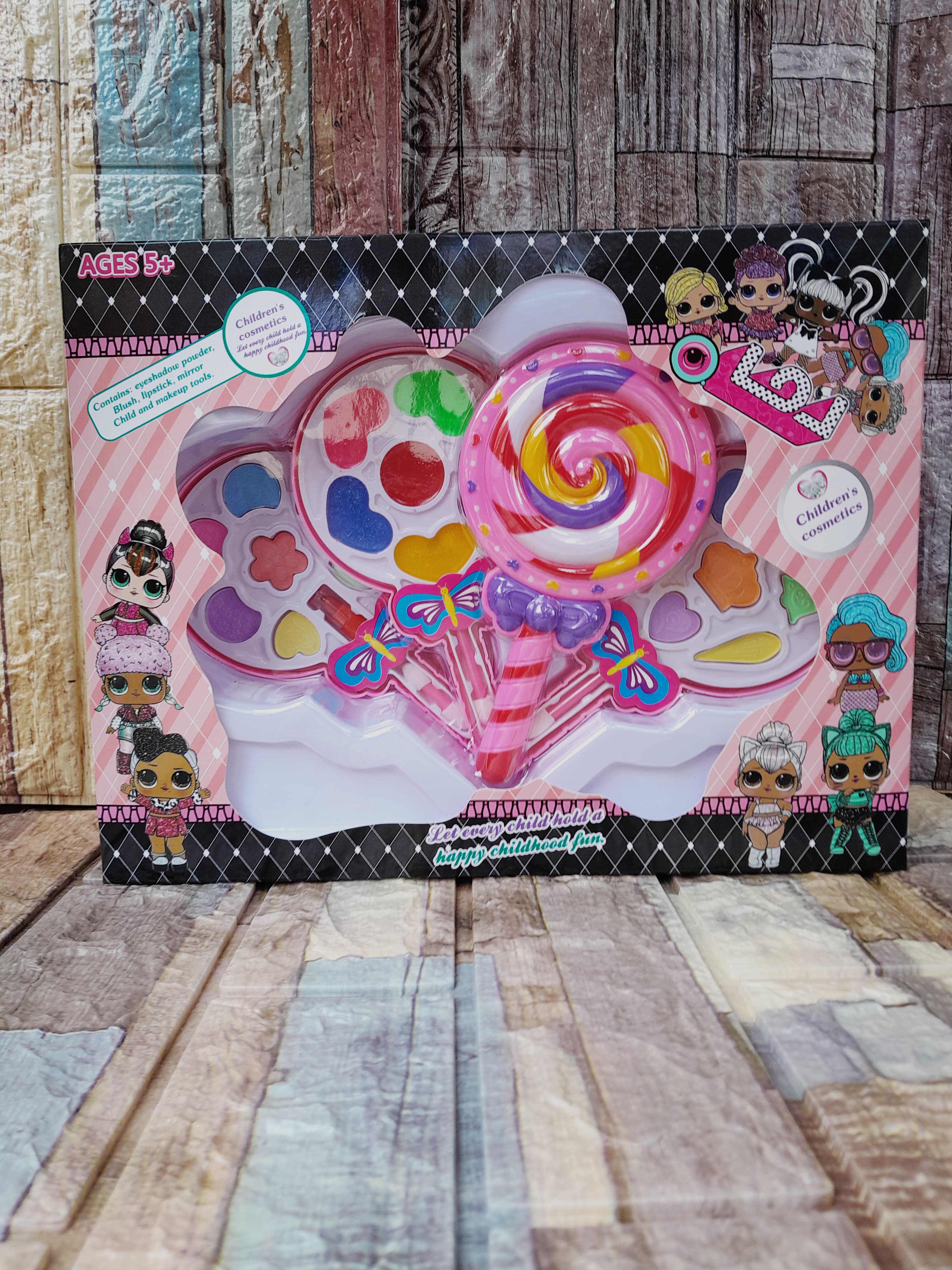 Candy non toxic make up kit
Sweeten Up Playtime! 🍭✨ Introducing our Candy-Shaped LOL Kids Makeup Kit, complete with vibrant lipsticks for endless fun and creativity. Perfect for little glam queens re