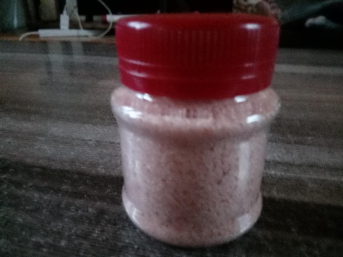 PINK HIMALAYAN SALT Pink Himalayan salt is often touted for its various health benefits, including improving respiratory health, balancing pH levels, and enhancing sleep quality. It is also believed t