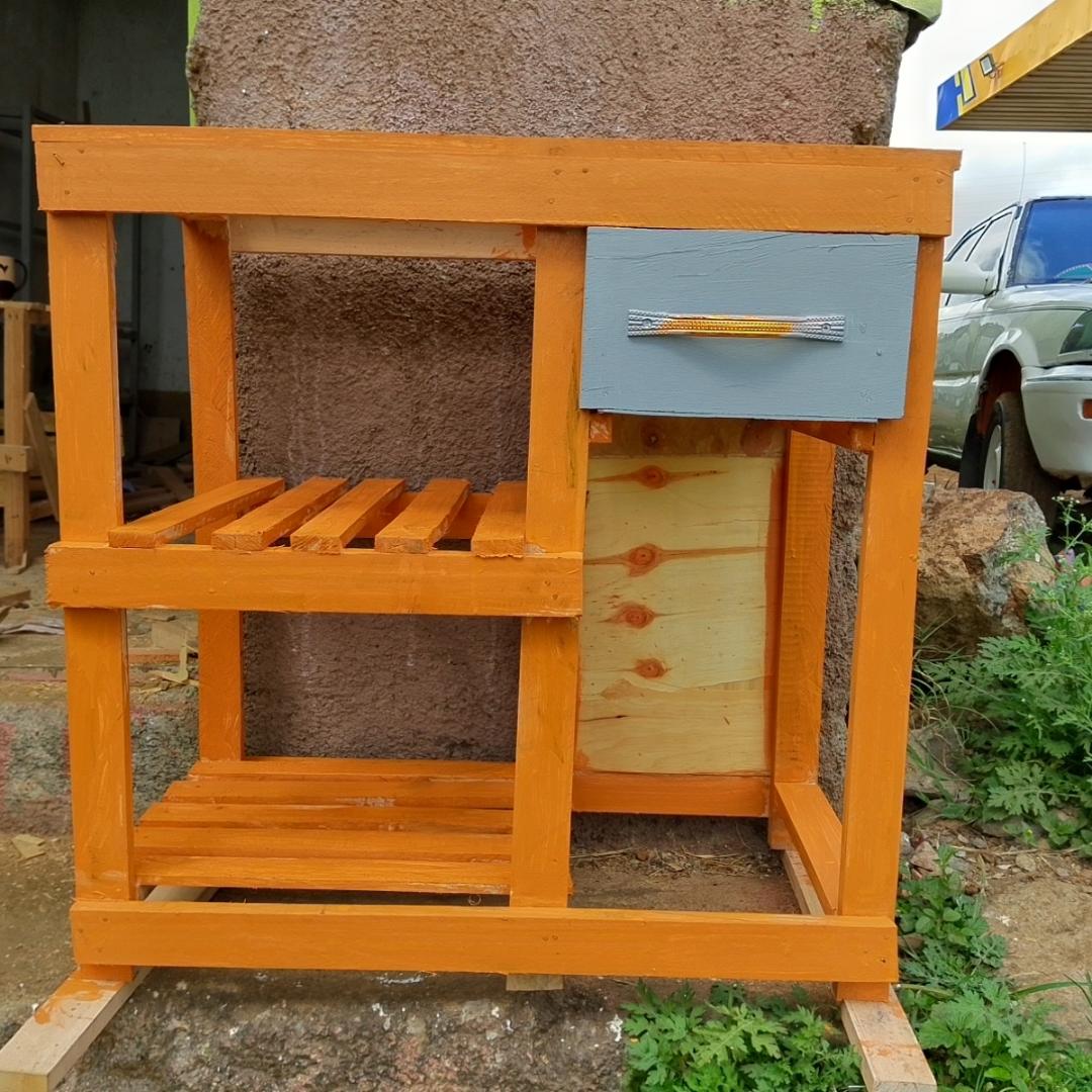 kitchen pallets table