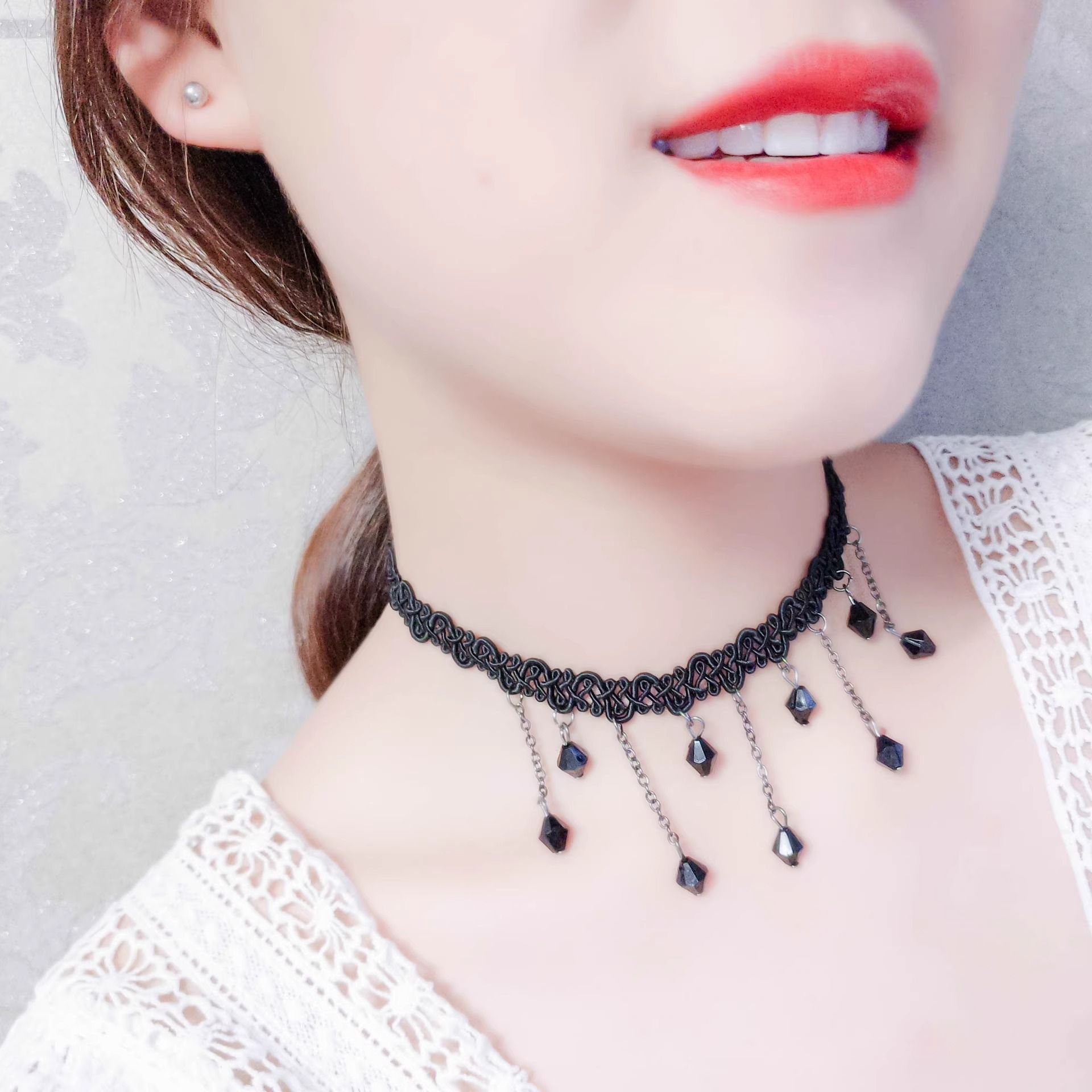 Clavicle Chain Lace Neck strap clavicle chain Nine beads clavicle necklace for lady