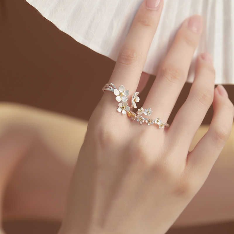 Two-piece set Three-dimensional flowers Silver camellia ring Open ring Medieval vintage camellia ring