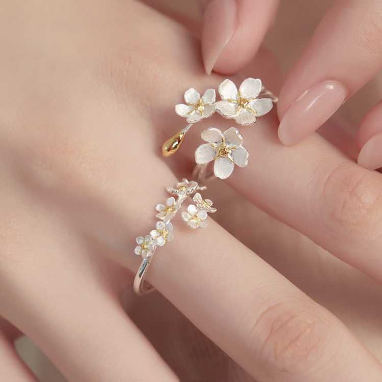 Two-piece set Three-dimensional flowers Silver camellia ring Open ring Medieval vintage camellia ring