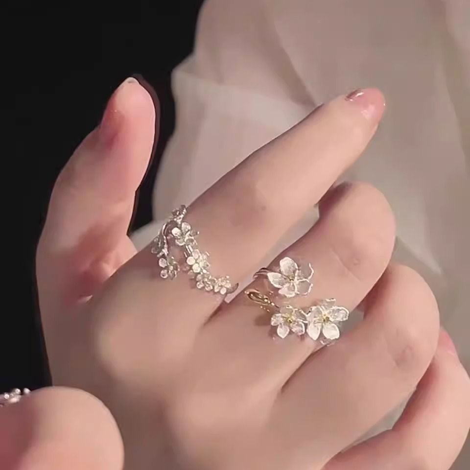 Two-piece set Three-dimensional flowers Silver camellia ring Open ring Medieval vintage camellia ring