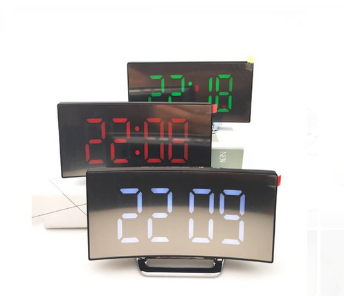 Digital Alarm Clock Bedside, LED Bedside Clock with 7" Curved Screen, Snooze, 2 Levels of Brightness,Night Light, USB Charging Port and battery powered, 12/24 Hr, for Heavy Sleepers, Travel clock.