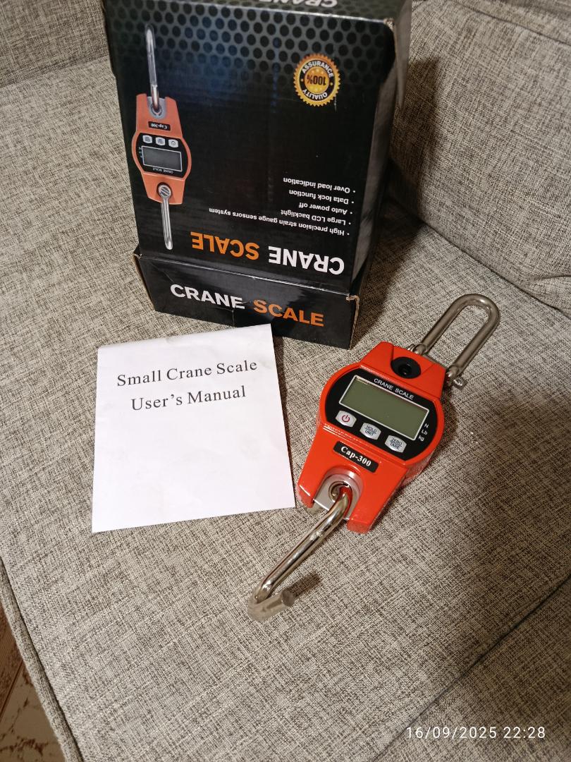 Digital 300Kgs Heavy Duty Industrial Commercial Portable Hanging Scale with Strong Hook and Battery Included for Accurate Durable Reliable Weighing Solutions