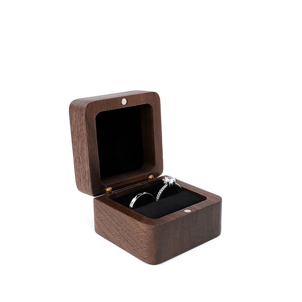 Proposal wooden jewelry box small portable Rings, stud earrings, pendants, mini accessories Product storage box