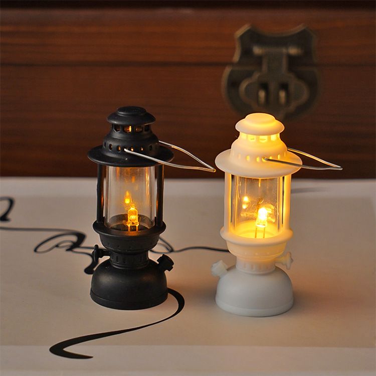 Mini Retro Simulated Night Light, LED Electronic Candle Light, Portable Lantern, Decorative Ambience Hanging Ornament, Desktop Decoration Ornament