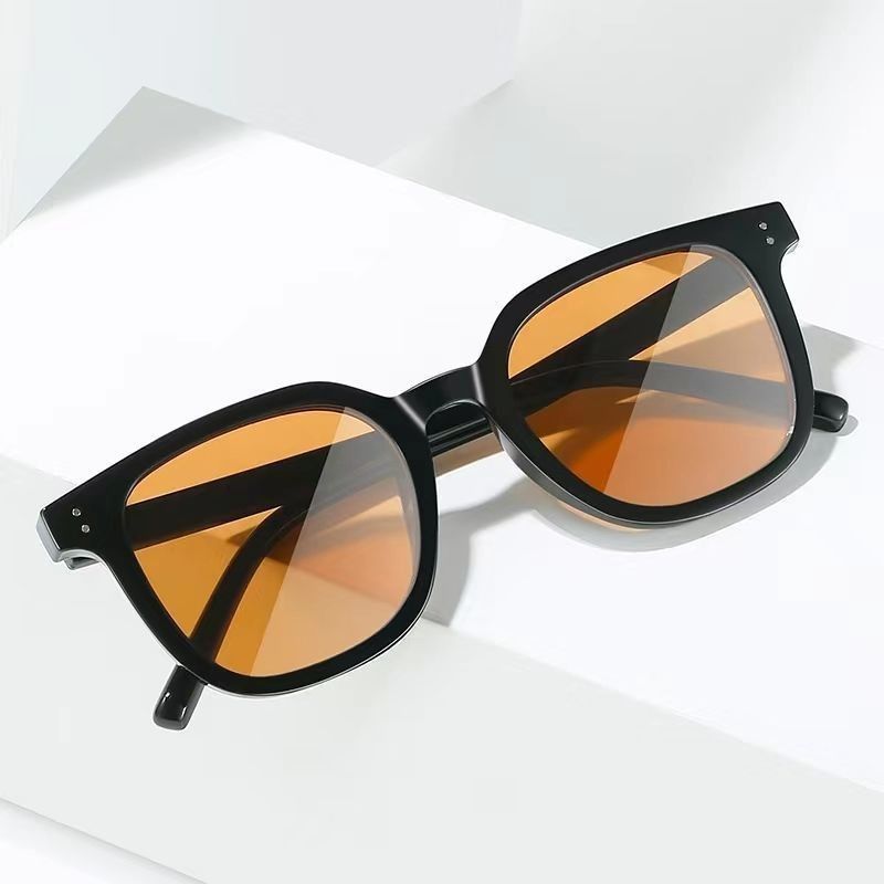 Brown-tinted sunglasses, light cyan sunglasses, retro, fashionable and trendy glasses for both men and women