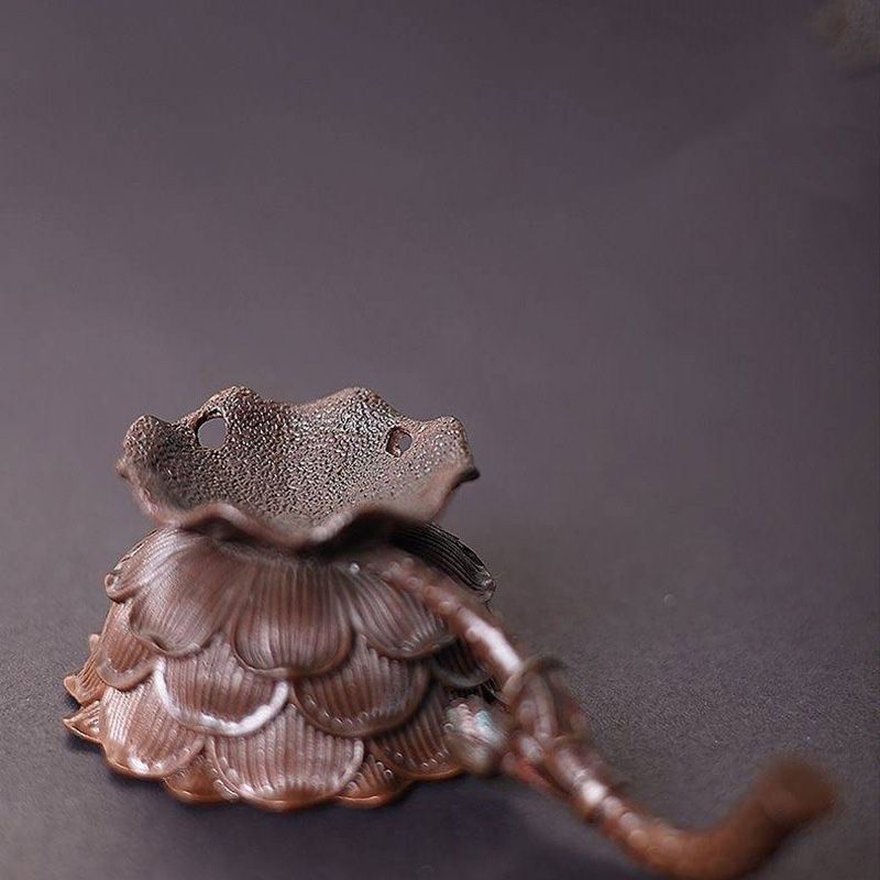 Antique-style lotus-shaped handheld small incense burner, a home interior ornament