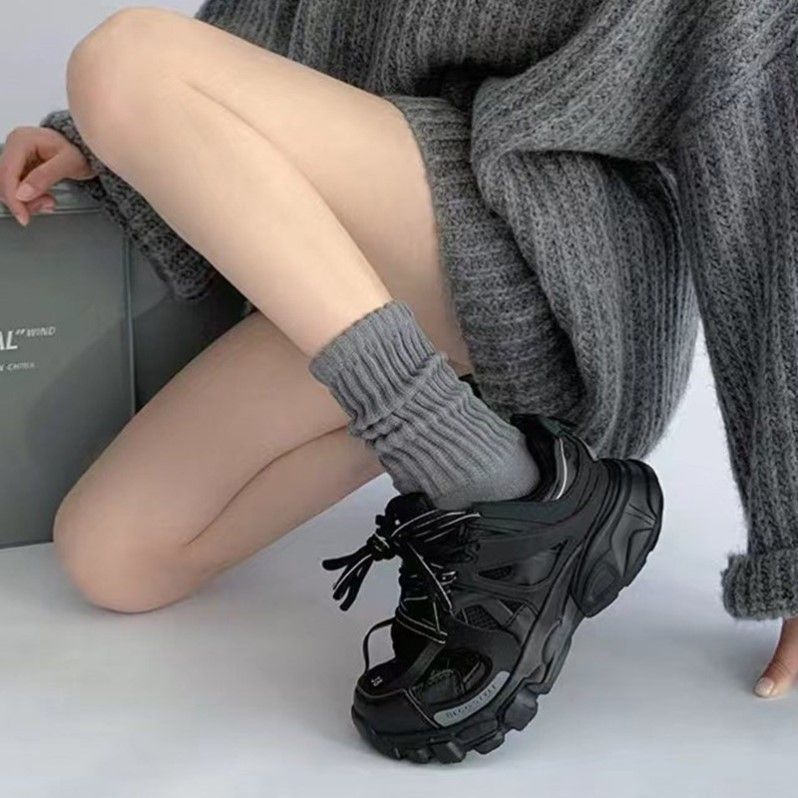 3 pairs Japanese ins Internet celebrity thin high-value solid color men and women versatile jk trend personality medium tube stacking socks