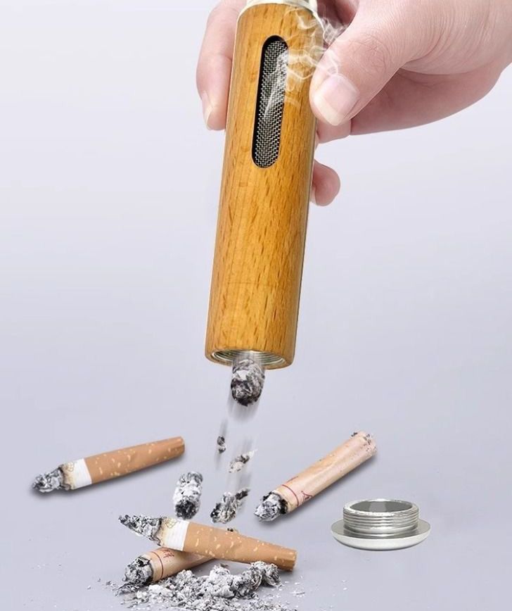Car ashtray that doesn't drop ashes, in-car cigarette lighter, portable anti-ash cigarette holder, portable non-flicking car ashtray.