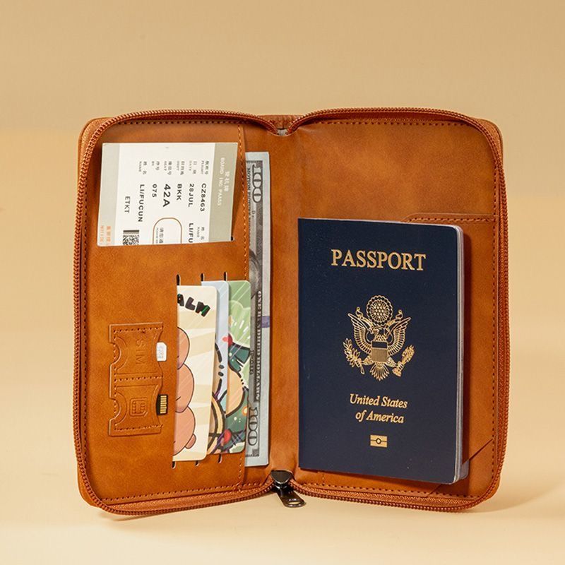 ZIPPED CARDHOLDER POUCH HAUTE PASSPORT