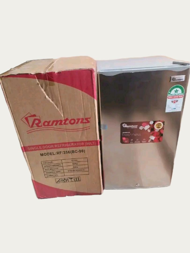 Ramtons RF/256 - 1 Door Refrigerator - 90L - Titan Silver