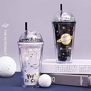500ML ACRYLIC ASTRONAUT SMOOTHIE CUP DRINKING TUMBLER CUPS WITH LID AND STRAW, LOOK UP ASTRONAUT WATER BOTTLE FOR CHILDREN ADULTS, DOUBLE COVER INSULATED ACRYLIC REUSABLE, TRAVEL MUGS GIFT PARTY KIDS.