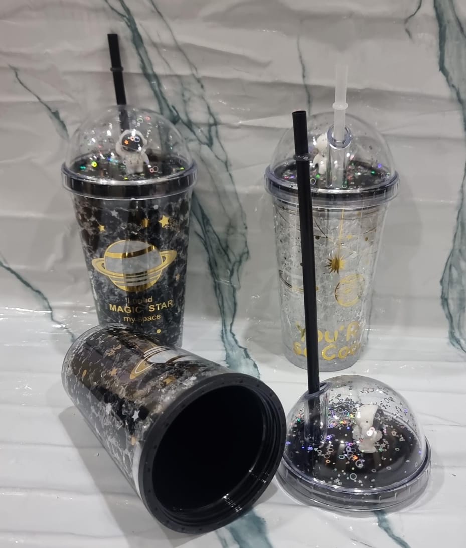 500ML ACRYLIC ASTRONAUT SMOOTHIE CUP DRINKING TUMBLER CUPS WITH LID AND STRAW, LOOK UP ASTRONAUT WATER BOTTLE FOR CHILDREN ADULTS, DOUBLE COVER INSULATED ACRYLIC REUSABLE, TRAVEL MUGS GIFT PARTY KIDS.