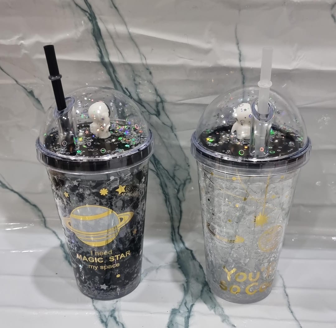 500ML ACRYLIC ASTRONAUT SMOOTHIE CUP DRINKING TUMBLER CUPS WITH LID AND STRAW, LOOK UP ASTRONAUT WATER BOTTLE FOR CHILDREN ADULTS, DOUBLE COVER INSULATED ACRYLIC REUSABLE, TRAVEL MUGS GIFT PARTY KIDS.