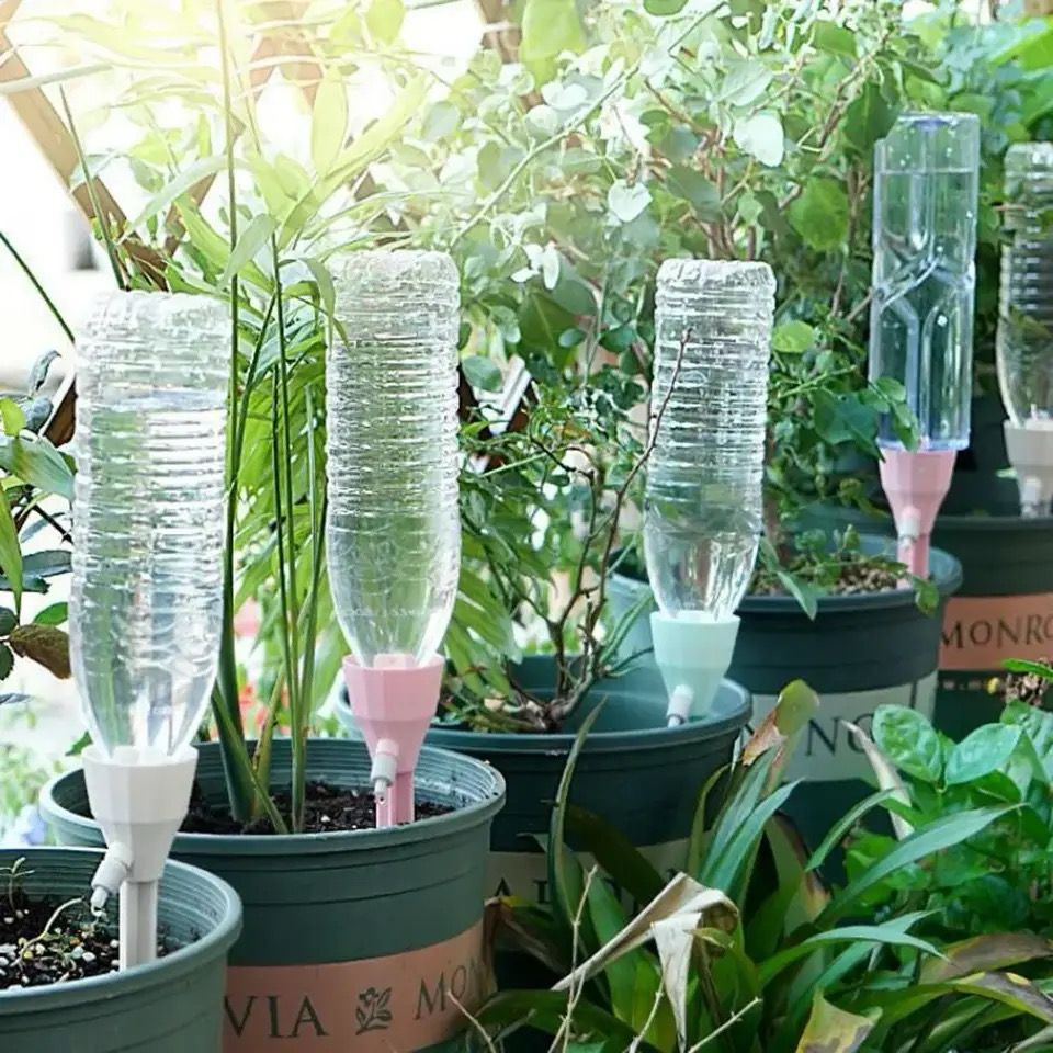 AUTOMATIC WATERING DEVICE PLANTS DRIP IRRIGATION SYSTEM FOR FLOWER PLANTS INDOOR OUTDOOR DRIP DEVICE CREATIVE GARDEN SUPPLIESPLANT SELF WATERING SPIKES,POTTED PLANT DRIP IRRIGATION SLOW AUTOMATIC