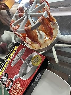 MICROWAVE BACON MAKER (BACON WIZARD) MICROWAVE OVEN EASY HOLIDAY XMAS MEAL PREP AND REDUCE FAT CRISPIER HEALTH QUICK EVERY TIME GREASE CATCHER MAKES CLEAN UP SIMPLE CLEAN GLIDE