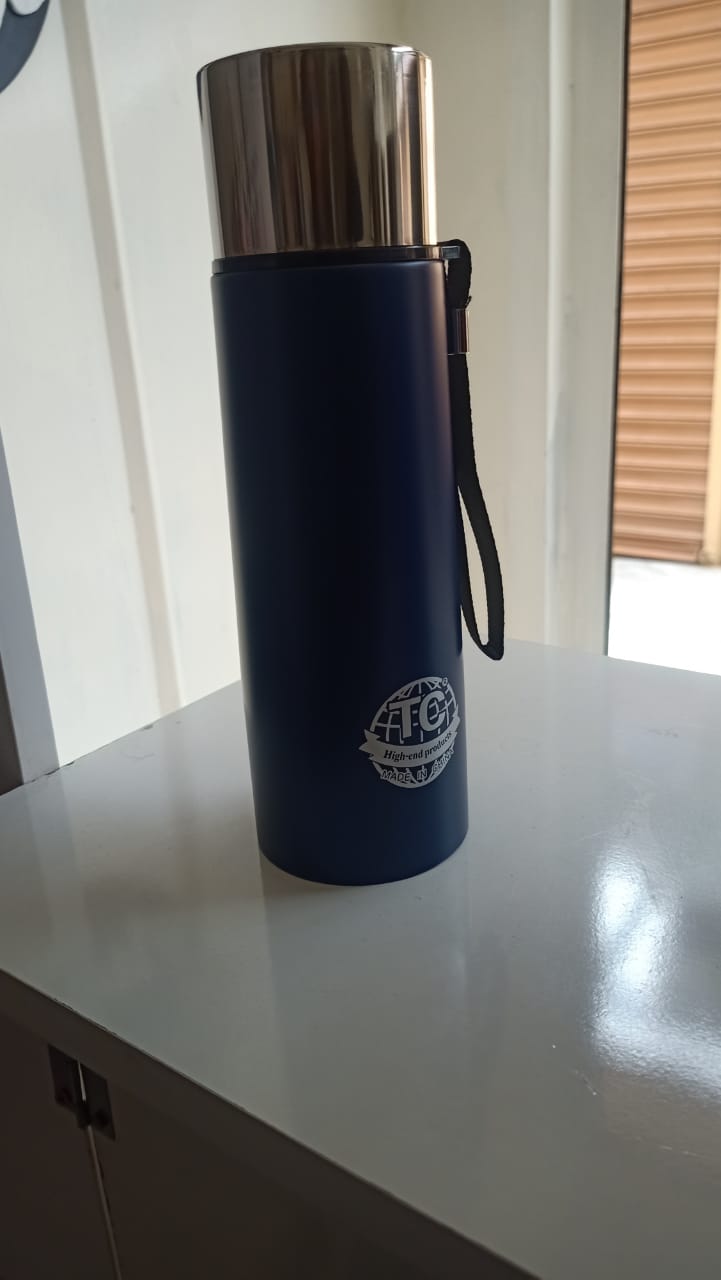TC STAINLESS STEEL VACCUM FLASK BOTTLE CAN BE USED FOR TEA MILK WATER MAKING IT SIMPLE FOR YOUR TRAVEL GREAT ADDITION TO YOUR KITCHEN