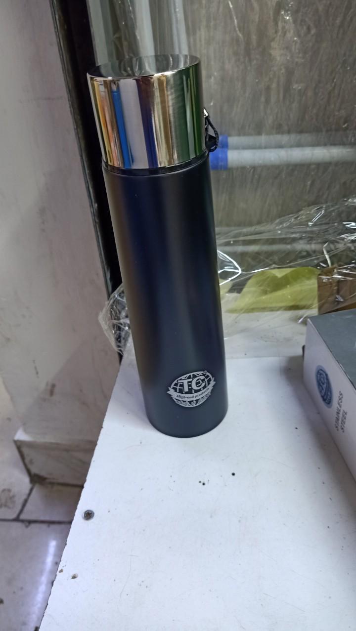 600ML TC STAINLESS STEEL VACCUM FLASK BOTTLE CAN BE USED FOR TEA MILK WATER MAKING IT SIMPLE FOR YOUR TRAVEL GREAT ADDITION TO YOUR KITCHEN