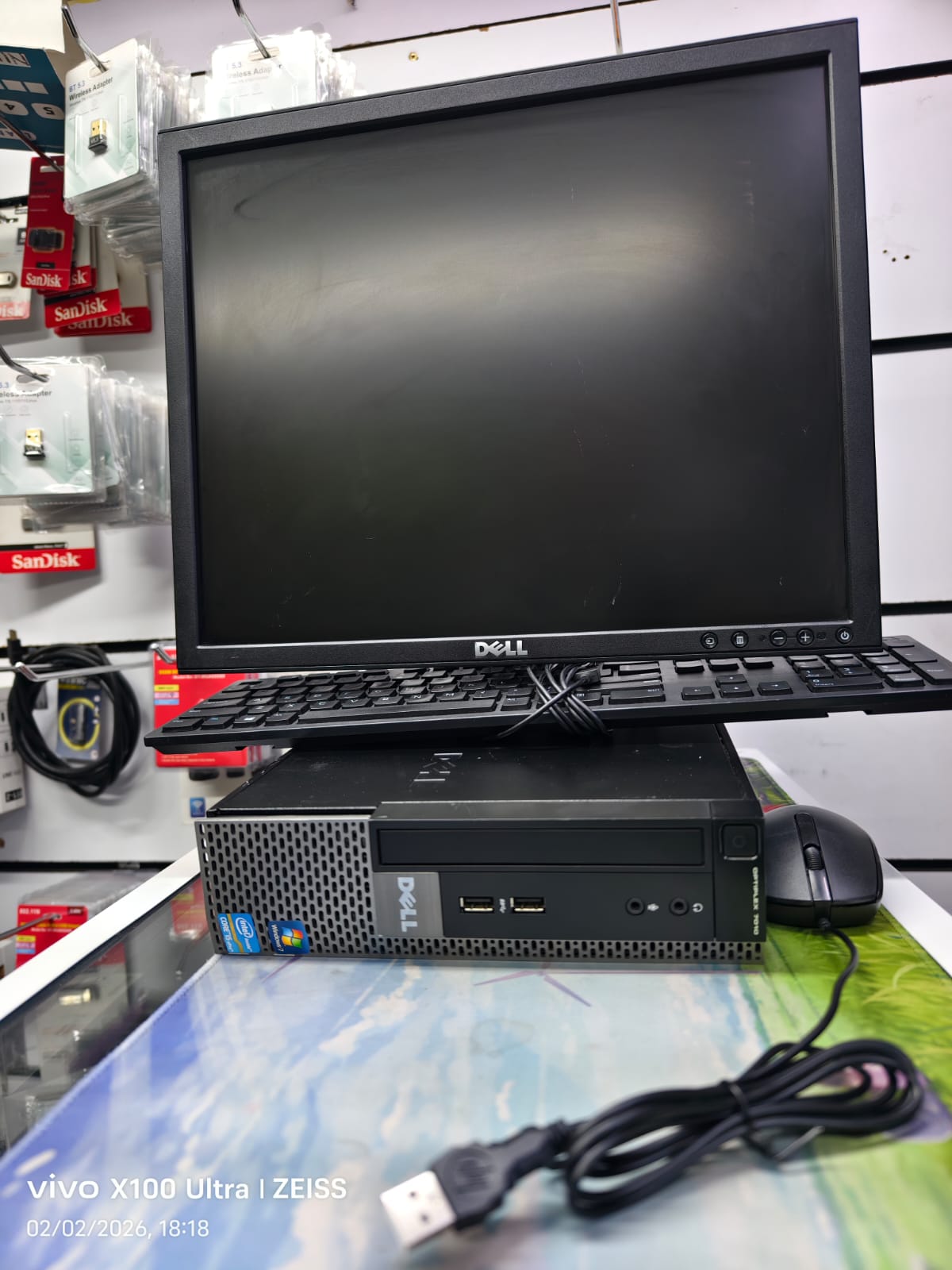 ( FULL SET with 17.5'' monitor ) Refurbished Dell OptiPlex 790/7010/3010 SFF Desktop Computer PC Intel Quad-Core i3 - 2400 3.4GHz, 4GB DDR3 500GB HDD HDMI DVD Windows 10 Pro 64-bit