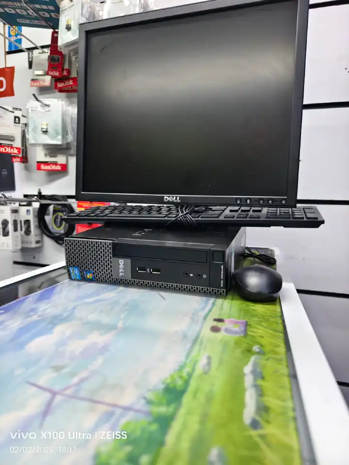 ( FULL SET with 17.5'' monitor ) Refurbished Dell OptiPlex 790/7010/3010 SFF Desktop Computer PC Intel Quad-Core i3 - 2400 3.4GHz, 4GB DDR3 500GB HDD HDMI DVD Windows 10 Pro 64-bit