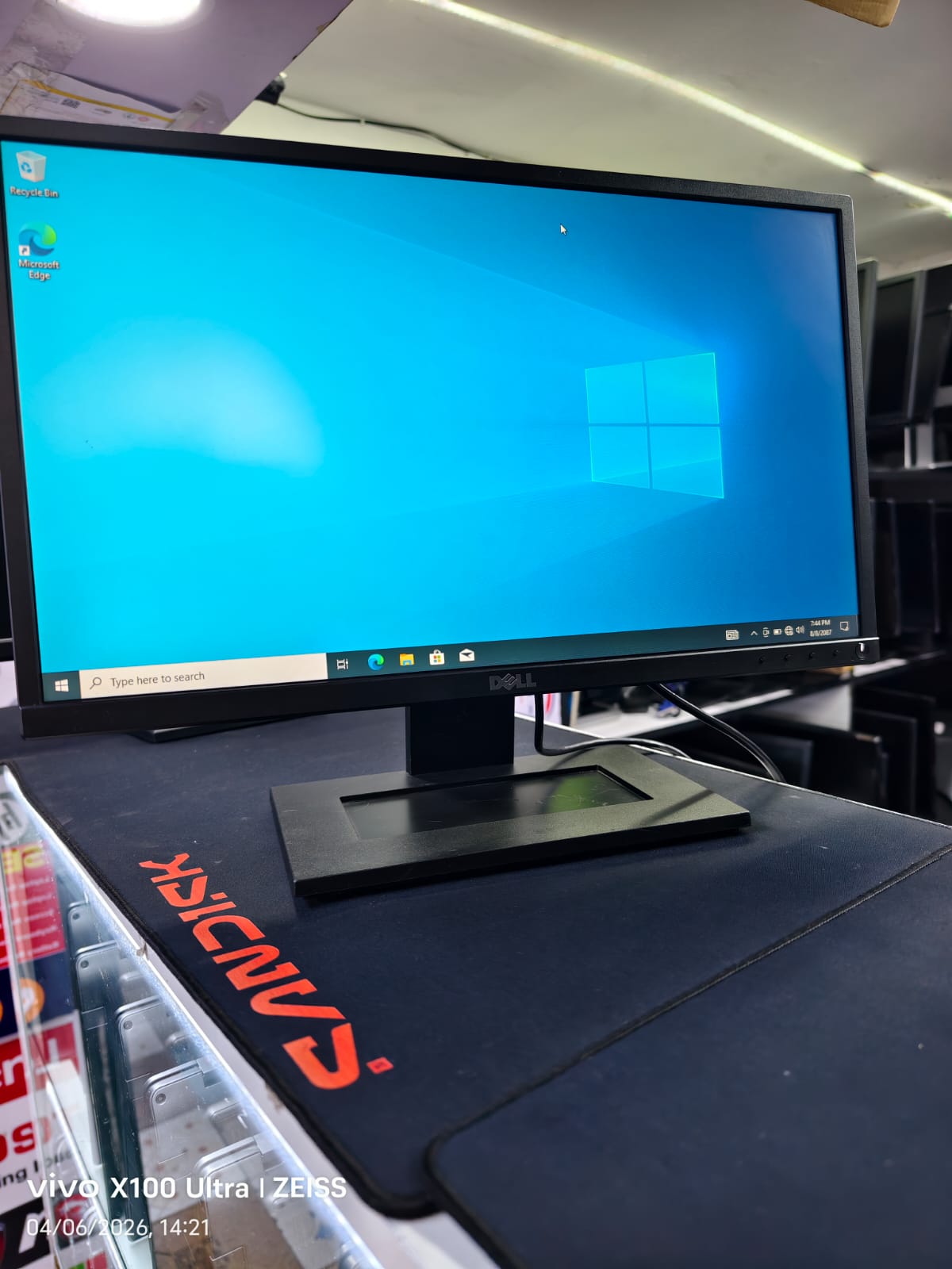 DELL 22 inch P2217hb IPS LED Monitor Wide - 1980 x 1080 at 60hz resolution, VGA, HDMI, DisplayPort & USB free power cable