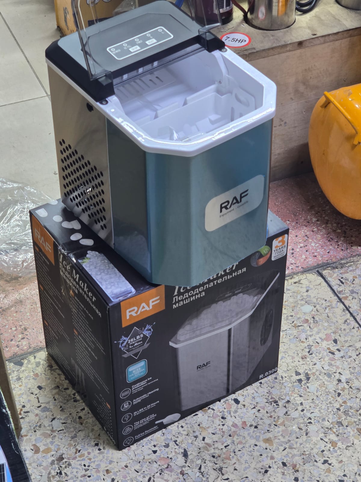 AUTOMATIC RAF ICE CUBE MAKER MACHINE 
12KGS/24 HRS