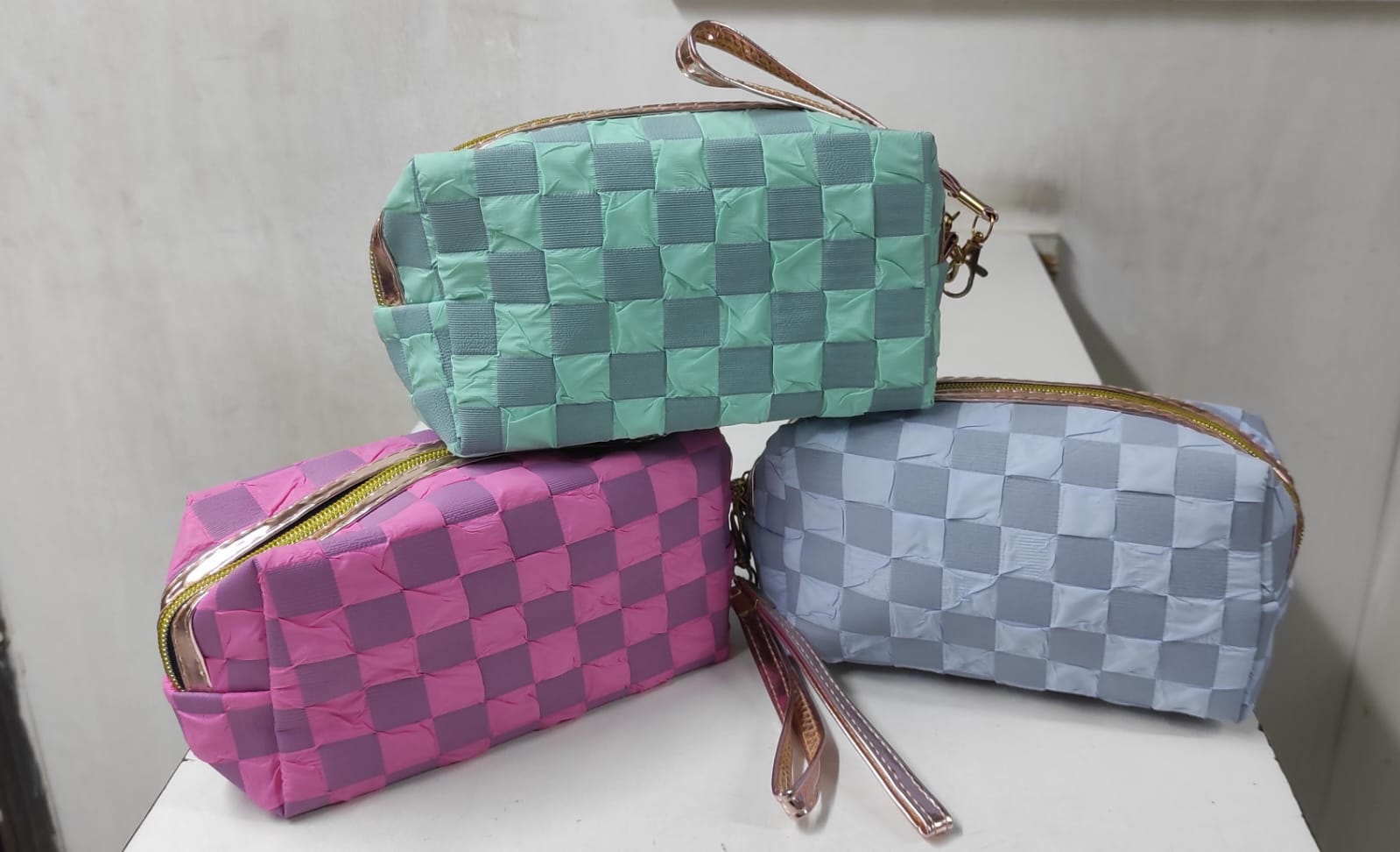 Women's Simple Style Checkerboard pattern Cosmetic travel Large bag, Checkered Makeup Bag Preppy Cosmetic Makeup Pouch, Personalized Travel Toiletry Bag, Organizer Cute Makeup Brushes Storage Bag for