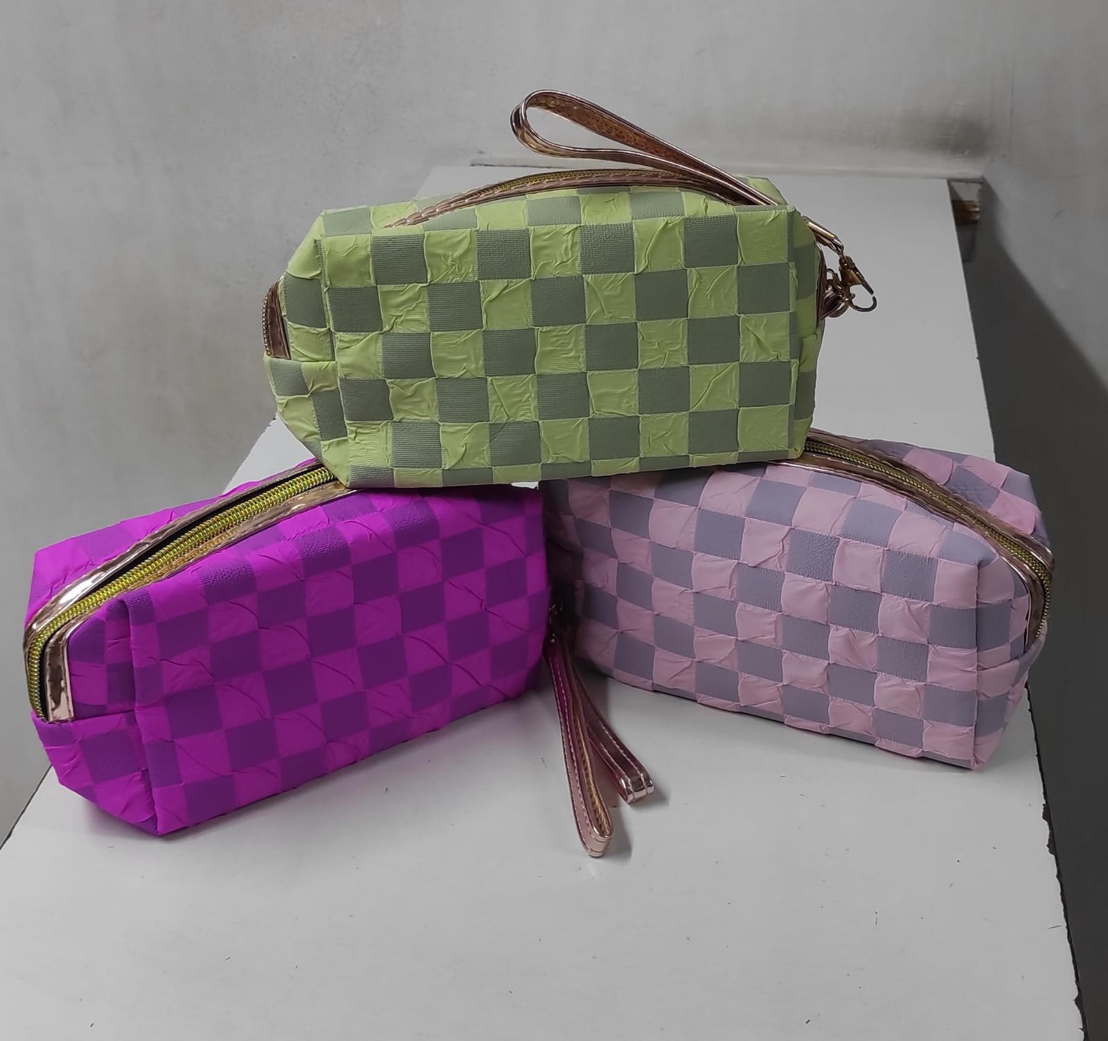 Women's Simple Style Checkerboard pattern Cosmetic travel Large bag, Checkered Makeup Bag Preppy Cosmetic Makeup Pouch, Personalized Travel Toiletry Bag, Organizer Cute Makeup Brushes Storage Bag for