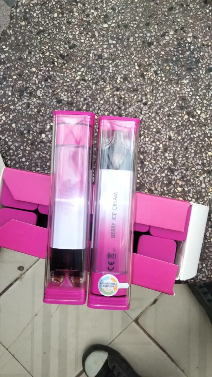 Berry Ice Cream Vape   4000-puff, rechargeable VAPE. Prefilled and draw-activated, it's perfect for smooth, fruity refreshment all day. Convenient, satisfying, CLEARANCE SALE ON OFFER.