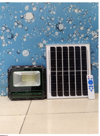 Bright Solar Floodlight with Panel IP67 Waterproof, Dusk to Dawn, Energy-Saving Outdoor Light Ultra-Bright LED Light – Wide coverage, perfect for gardens, driveways, gates & compound