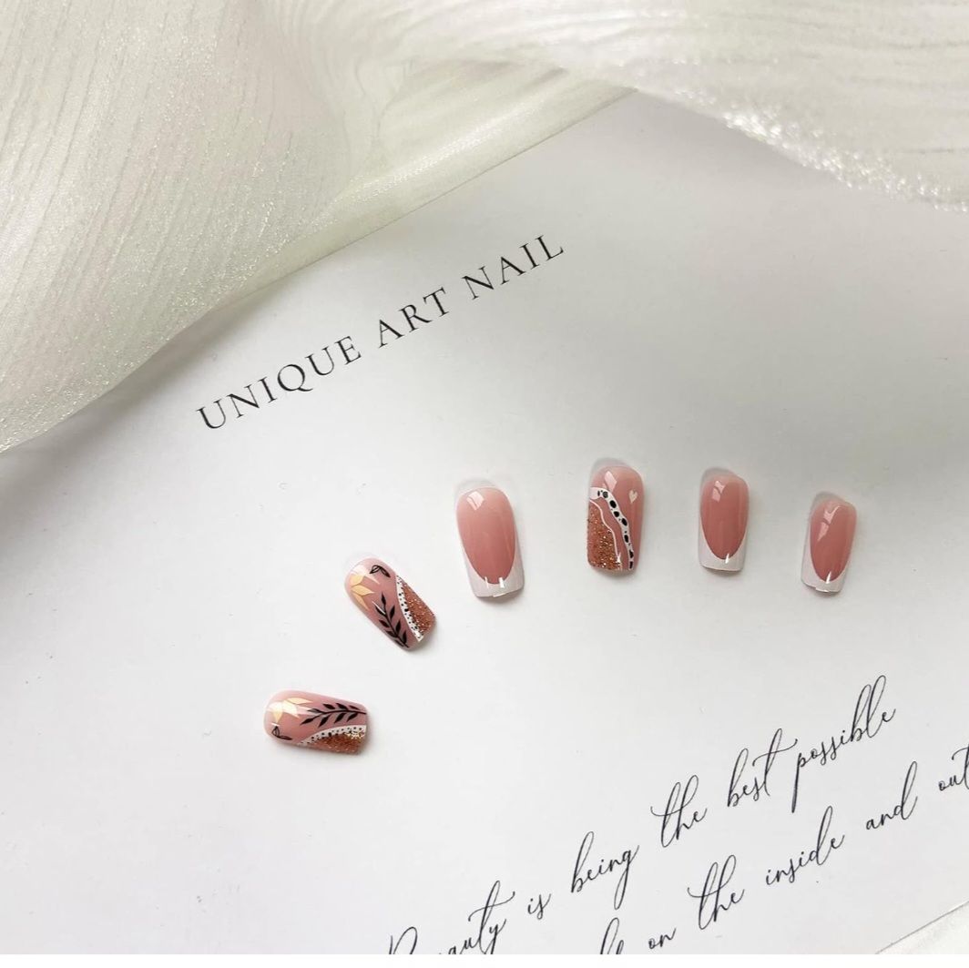 24 PCS Reusable Press-On Nails Kit - Full Cover False Nail Tips with Jelly Stickers, Easy to Apply, Long-Lasting, Perfect for Makeup Accessories