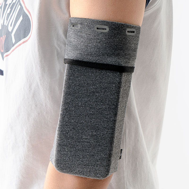 Running Mobile Phone Arm Bag Universal Breathable Sports Accessories Armband Jogging Bag Phone Armband Case Outdoor Arm Bag Sport Phone Armband Bag Running Jogging Case Cover Holder for IPhone Samsung