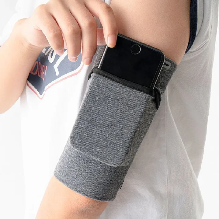 Running Mobile Phone Arm Bag Universal Breathable Sports Accessories Armband Jogging Bag Phone Armband Case Outdoor Arm Bag Sport Phone Armband Bag Running Jogging Case Cover Holder for IPhone Samsung