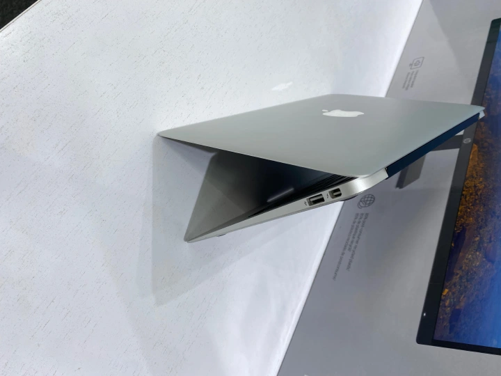 Macbook Air