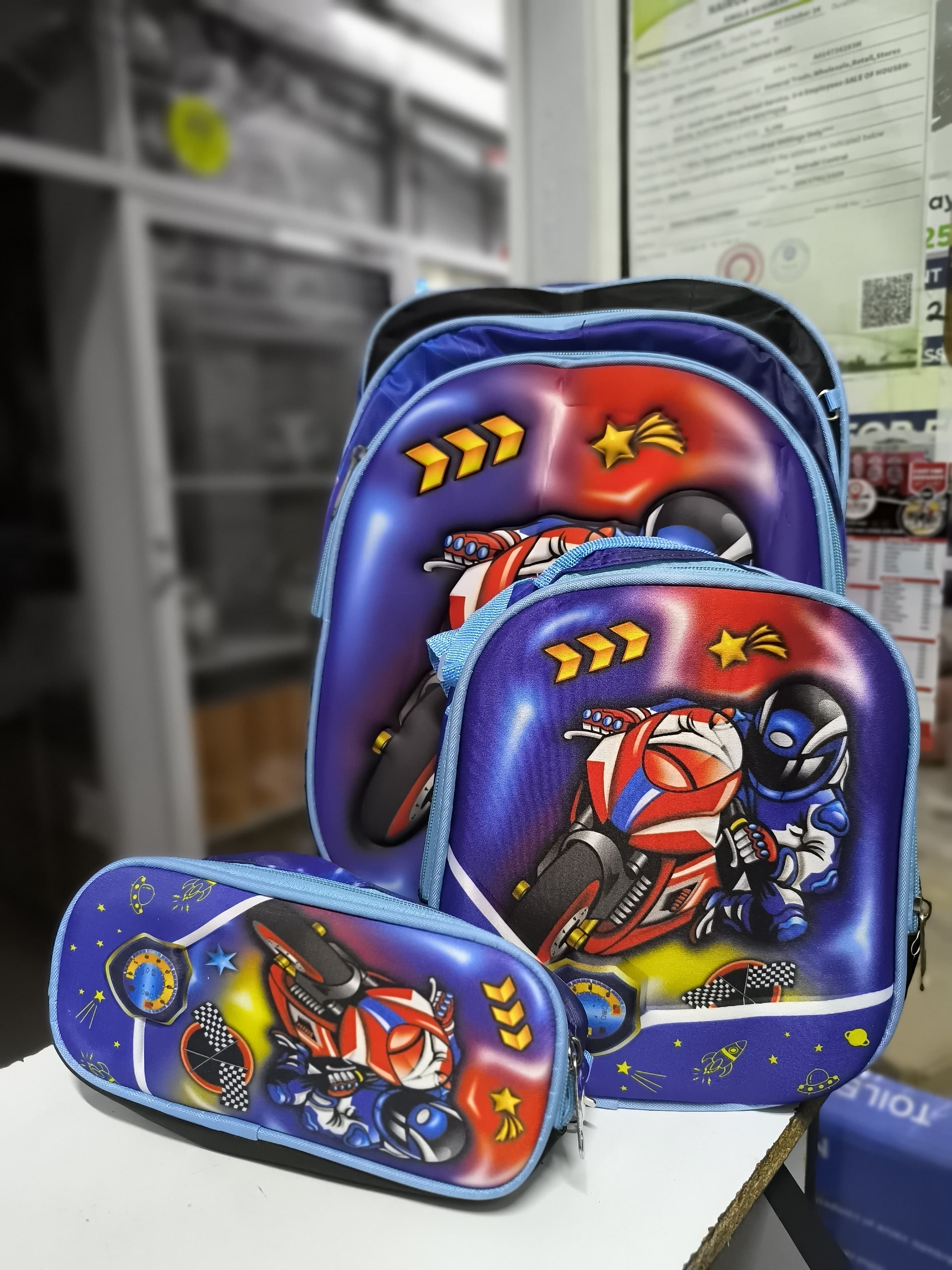 Boys SchoolBags(GRADE 2-GRADE 5) 3 in1 Cartoon theme School Backpack▪️: Back pack▪️ Material: Oxford 24▪️ Contains:big school bag, pencil pouch, Insulated lunch bag🔥🔥🔥👌▪️ Size:  40cm x 30cm x 16cm