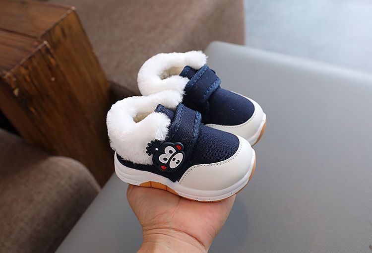 Baby Plush Baby Shoes Indoor cotton shoes for autumn and winter warmth Classic Floor Boots