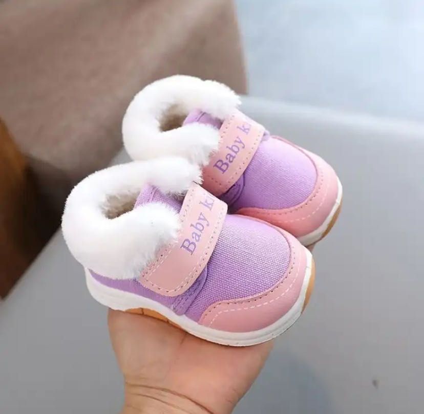 Baby Plush Baby Shoes Indoor cotton shoes for autumn and winter warmth Classic Floor Boots