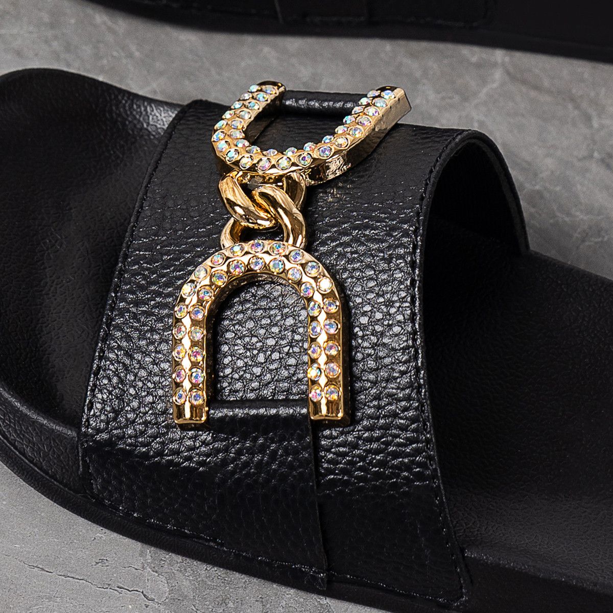 Hot Selling Summer Luxury Outside Ladies Sandals Slide Shoes Quilted Flat Women Beach Slippers