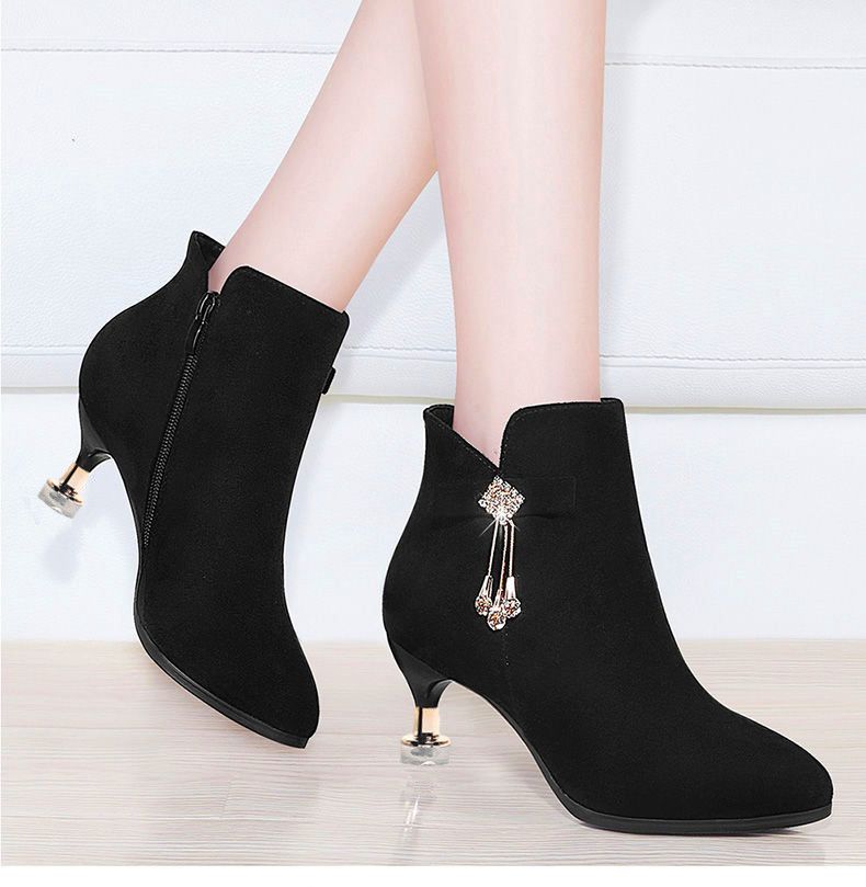 Fashion and sexy ankle boots, women's high heels, autumn and winter thin heels, rivet boots, pointed fashion short boots