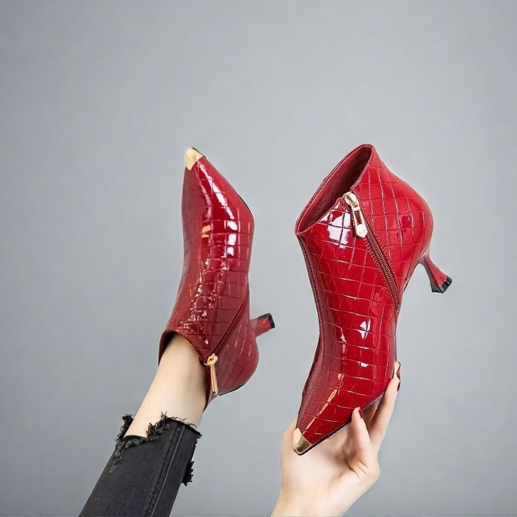 Fashion and sexy ankle boots, women's high heels, autumn and winter thin heels, rivet boots, pointed fashion short boots