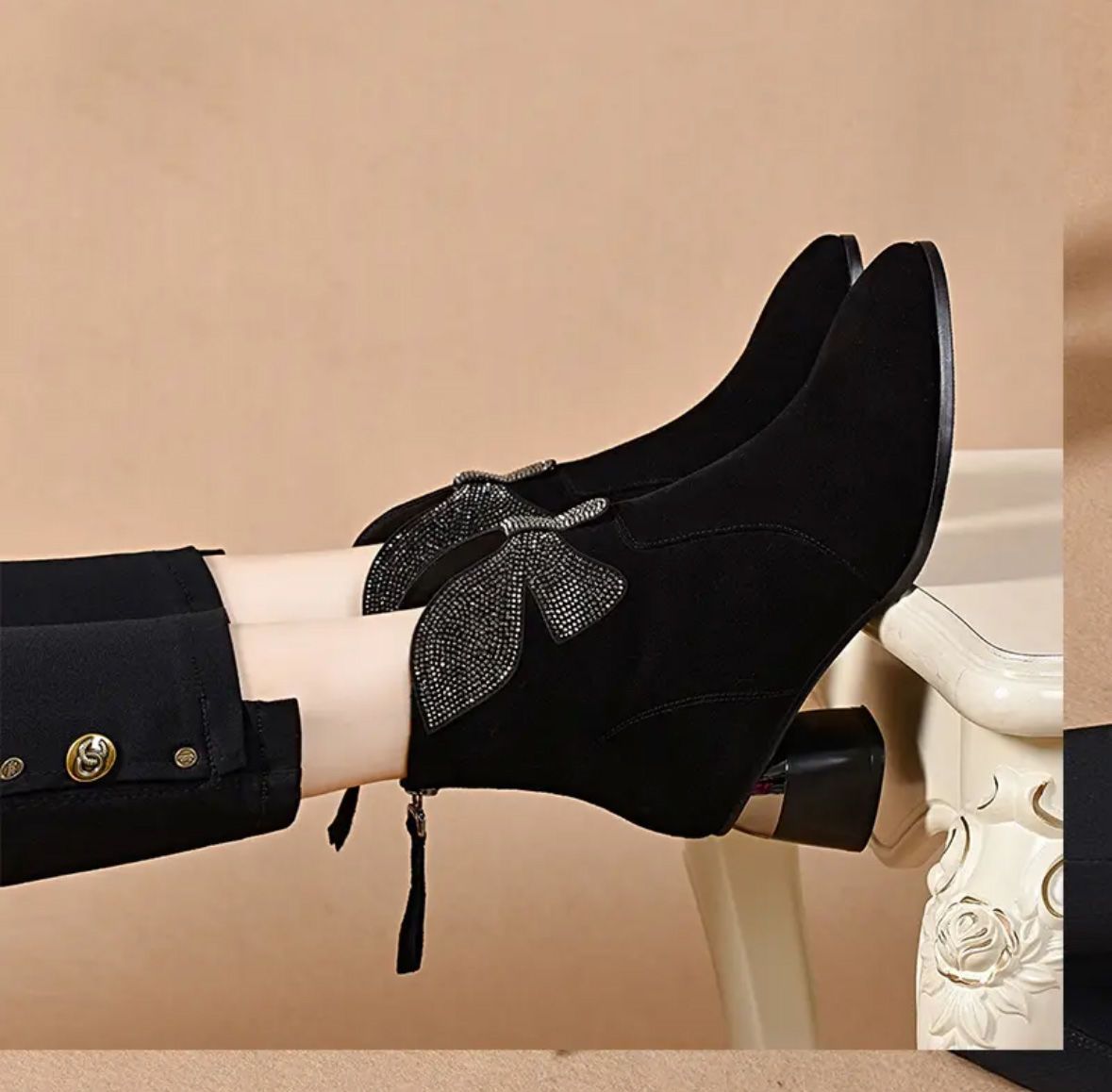 Short boots for women, autumn and winter new, plush soft leather boots round toe, spring and autumn low heel, women single boots