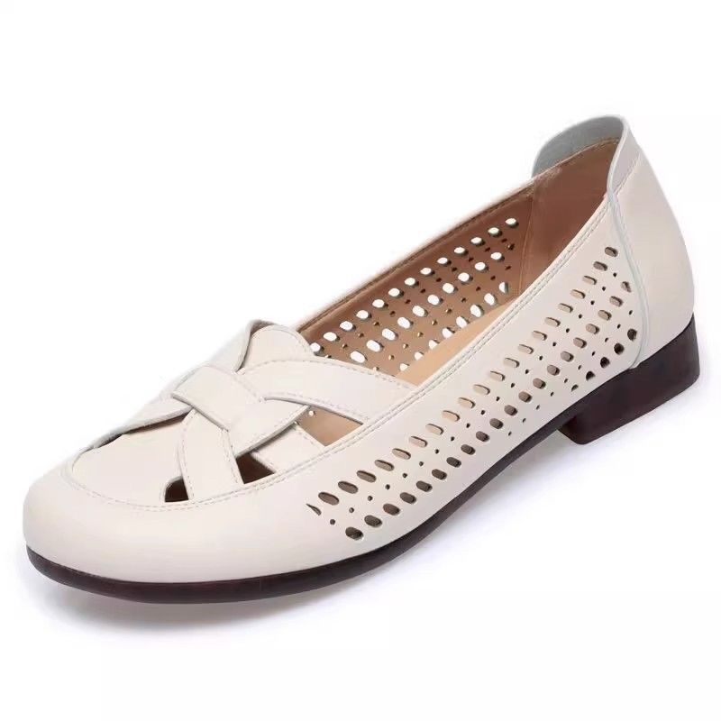 Fashion Casual Design Big Size Slippers Flat hollow leather shoes Women Hollow Out Temperament Casual Mom'S Shoes