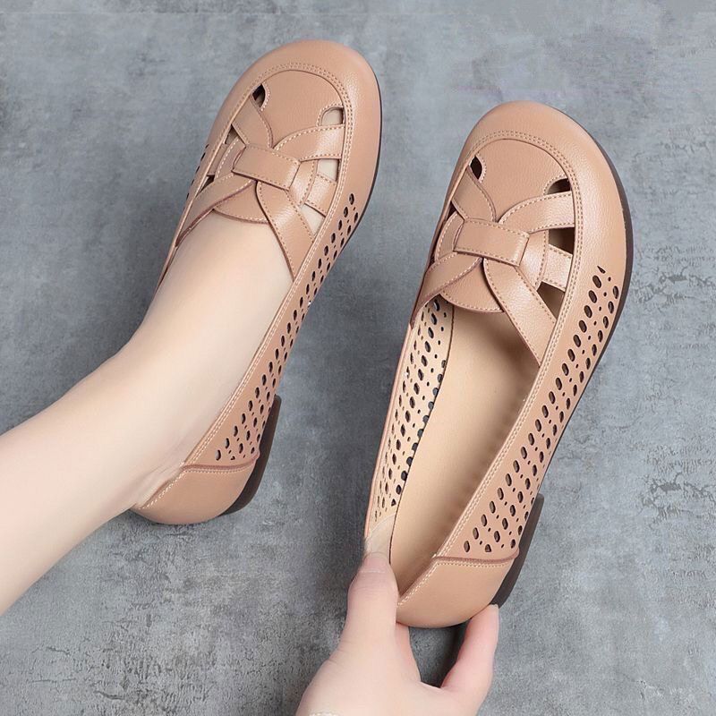 Fashion Casual Design Big Size Slippers Flat hollow leather shoes Women Hollow Out Temperament Casual Mom'S Shoes