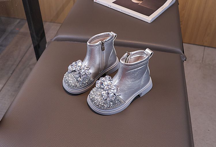 2025Korean Version Soft-Soled Princess Boots Big Children New Year Baby Girl Single Boots Patent Leather Upper Material Autumn